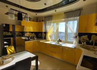 Продажа 3-ком. квартиры, 93 м2, Старый Оскол, микрорайон Степной, 22