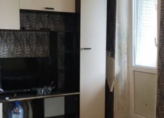 Сдается в аренду комната, 19 м2, Колпино, Раумская улица, 11