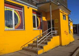 Продам торговую площадь, 208 м2, Мурманск, улица Марата, 8