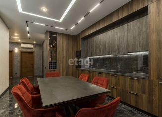 Продается двухкомнатная квартира, 99.1 м2, Тюмень, улица 50 лет Октября, 4