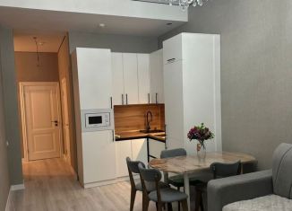 Сдам однокомнатную квартиру, 50 м2, Грозный, улица Хамзата У. Орзамиева, 38