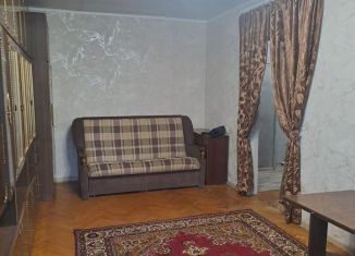 Сдам в аренду 2-ком. квартиру, 45 м2, Лобня, улица Ленина, 53