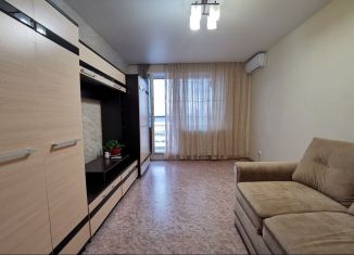 Сдается однокомнатная квартира, 37.5 м2, Ижевск, улица Холмогорова, 81