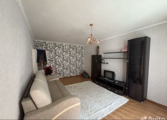 Сдается в аренду однокомнатная квартира, 38 м2, Старый Оскол, микрорайон Северный, 15