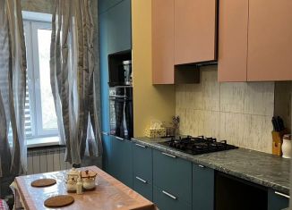 Сдам 2-комнатную квартиру, 60.2 м2, Сызрань, Советская улица, 51