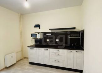 Продается двухкомнатная квартира, 53 м2, Тюмень, улица Александра Протозанова, 10