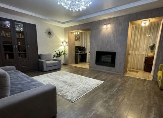 Продается трехкомнатная квартира, 96 м2, Пятигорск, улица Егоршина, 2