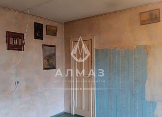 Продаю 2-ком. квартиру, 42 м2, Казань, Большая Красная улица, 3
