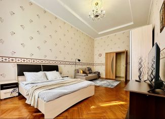 Сдача в аренду 1-ком. квартиры, 56 м2, Санкт-Петербург, 3-я Советская улица, 26