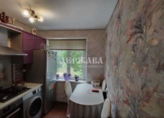 Продается 3-комнатная квартира, 62 м2, Старый Оскол, микрорайон Весенний, 4