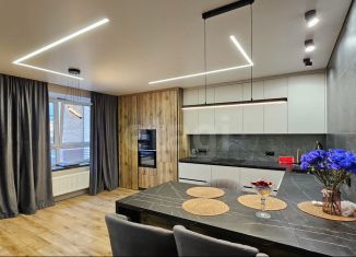 Продается 2-ком. квартира, 102.8 м2, Тюмень, улица Тимофея Кармацкого, 9, ЖК Ария