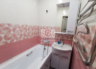 Продаю 3-ком. квартиру, 53 м2, Сергиев Посад, Октябрьская улица, 1