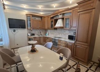 Сдается 3-комнатная квартира, 113 м2, Тюмень, Водопроводная улица, 6