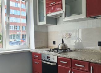 Аренда 2-ком. квартиры, 48 м2, Сыктывкар, улица Карла Маркса, 180