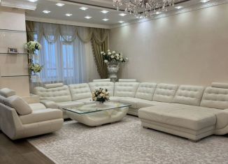 Продается 2-комнатная квартира, 112.6 м2, Пермь, улица Революции, 21Б, ЖК Виктория