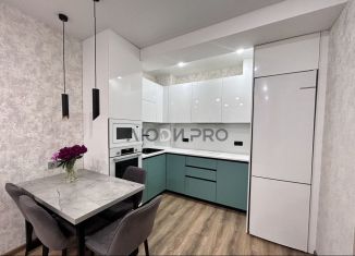 Продается 2-ком. квартира, 43 м2, Киров, улица Анжелия Михеева, 17