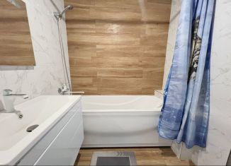 Однокомнатная квартира на продажу, 37.8 м2, Киров, Заповедная улица, 7А