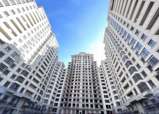 Продается 2-комнатная квартира, 90 м2, Махачкала, улица Малыгина, 79