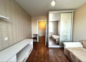 Продажа 2-комнатной квартиры, 55.9 м2, Киров, улица Чапаева, 40