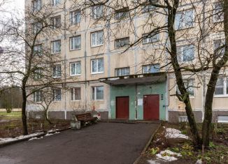 Продаю трехкомнатную квартиру, 57.2 м2, Ломоносов, Ораниенбаумский проспект, 21