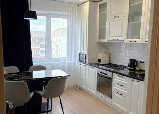 Продается 3-ком. квартира, 63.5 м2, Энгельс, Ленинградская улица, 5