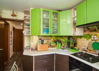 Продажа 2-ком. квартиры, 37.2 м2, Владимир, улица Горького, 104