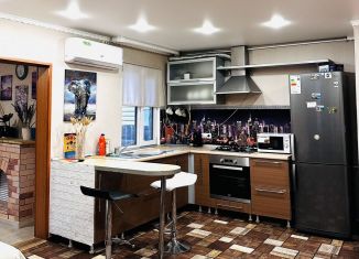 Аренда двухкомнатной квартиры, 73 м2, Алексеевка, улица Лермонтова, 49кв2