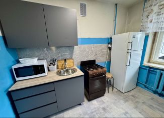 Сдача в аренду 2-ком. квартиры, 46 м2, Кингисепп, улица Воровского, 3