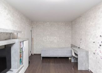 Продаю 2-ком. квартиру, 43.4 м2, Тюмень, улица Осипенко, 41