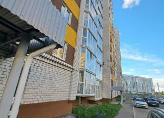 Продаю 2-ком. квартиру, 59 м2, Вологда, улица Ломоносова, 3к1
