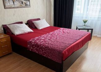 Сдаю в аренду 1-комнатную квартиру, 40 м2, Москва, Фестивальная улица, 4