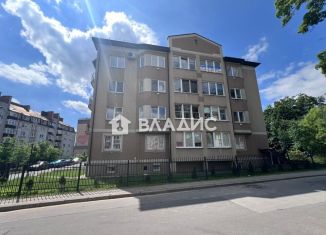 Продается 4-комнатная квартира, 234.9 м2, Калининград, улица Юрия Гагарина, 15А