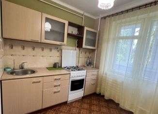 Сдается в аренду 1-комнатная квартира, 34 м2, Псков, Красноармейская улица, 20А