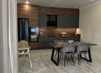 Продаю дом, 144 м2, посёлок Берёзовый, улица Карла Гусника