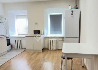 Продам 2-ком. квартиру, 48.1 м2, Киров, Преображенская улица, 27А