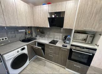 Двухкомнатная квартира на продажу, 43.2 м2, Тюмень, Холодильная улица, 134