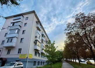 Продам трехкомнатную квартиру, 61 м2, Ставрополь, улица Ленина, 100