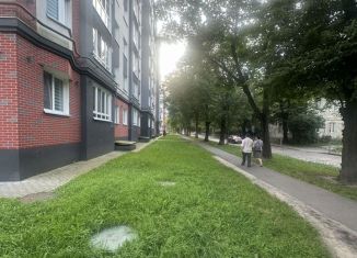 Продаю 2-ком. квартиру, 56.4 м2, Калининград