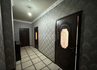 Продаю 2-ком. квартиру, 88.2 м2, Ингушетия, улица Эльберта Нальгиева, 24