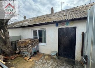 Продаю двухкомнатную квартиру, 63 м2, поселок Аршан, улица Голубое Золото, 24