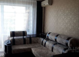 Сдам в аренду однокомнатную квартиру, 30.5 м2, Оренбург, проспект Гагарина, 44