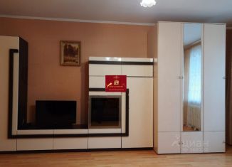 Аренда двухкомнатной квартиры, 63 м2, Калужская область, улица Пухова, 23А