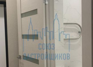 Продаю 1-ком. квартиру, 26 м2, деревня Крутые Выселки, улица Герасимова, 2М, ЖК Изумрудный Город