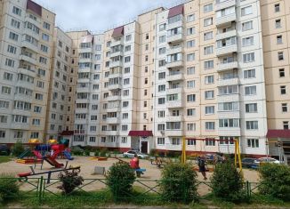 Продаю 1-ком. квартиру, 32.3 м2, Брянск, улица Романа Брянского, 27, ЖК Солнечный