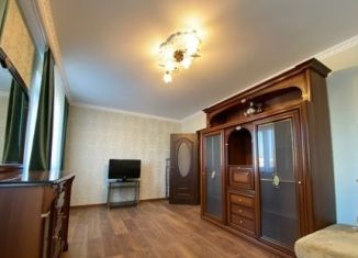 Сдается 3-комнатная квартира, 80 м2, Санкт-Петербург, улица Кораблестроителей, 36/1, муниципальный округ Остров Декабристов