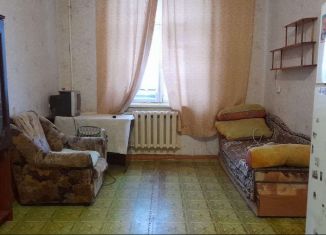 Сдача в аренду комнаты, 18 м2, Серов, улица Льва Толстого, 32