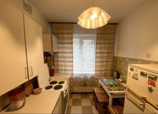 3-комнатная квартира в аренду, 60 м2, Новосибирск, улица Селезнёва, 32, улица Селезнева