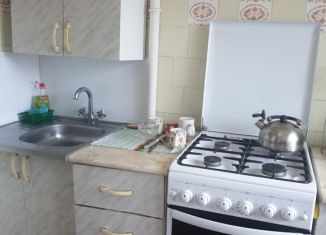 Продается 2-комнатная квартира, 43.8 м2, поселок городского типа Приютово, улица Свердлова, 9