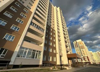 Продажа 1-ком. квартиры, 41 м2, Брянск, ЖК Центральный, улица имени А.Ф. Войстроченко, 5