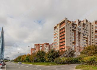 Продам 4-ком. квартиру, 109 м2, Санкт-Петербург, Приморский проспект, 155, муниципальный округ № 65